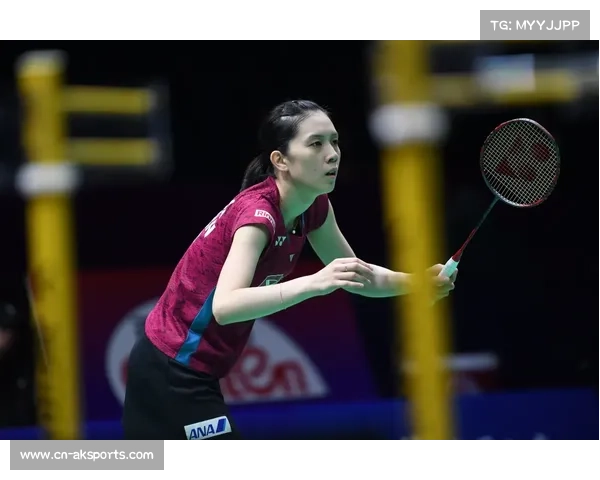 帕夫洛维奇与科穆佐头部相撞,两人血洒赛场。